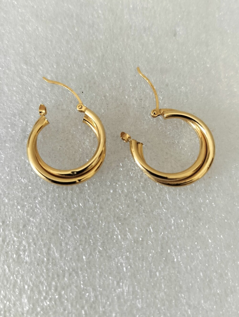 Double Hoop Earrings 14k Gold (For Repair or used)